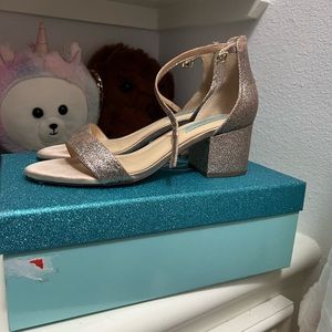 Gold shoes